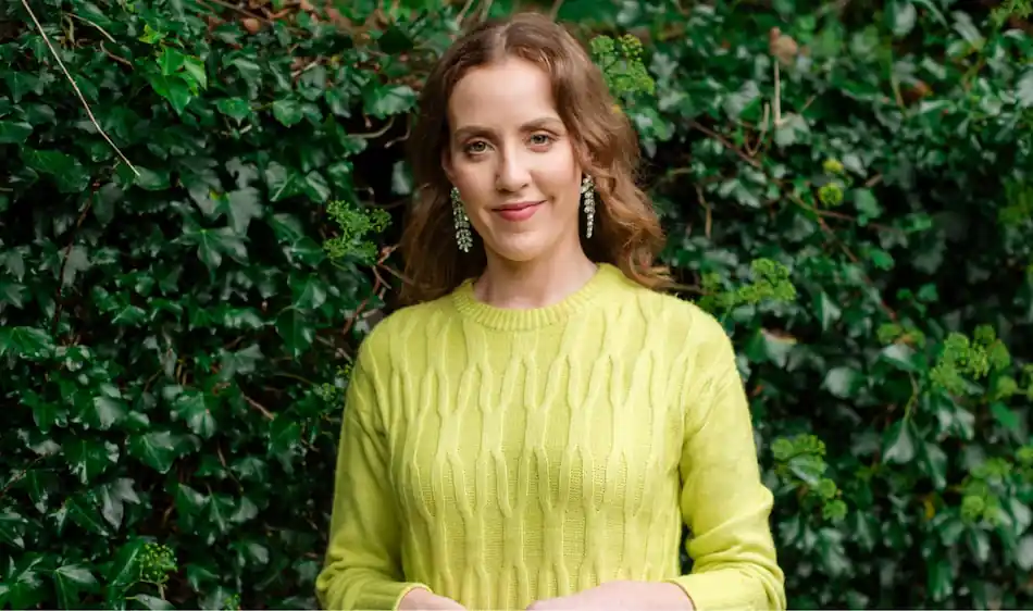 Headshot of Louise O'Neill